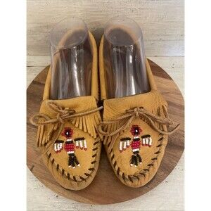 Minnetonka Moccasins Women’s Size 7 Brown Suede Leather Beaded Thunderbird VTG